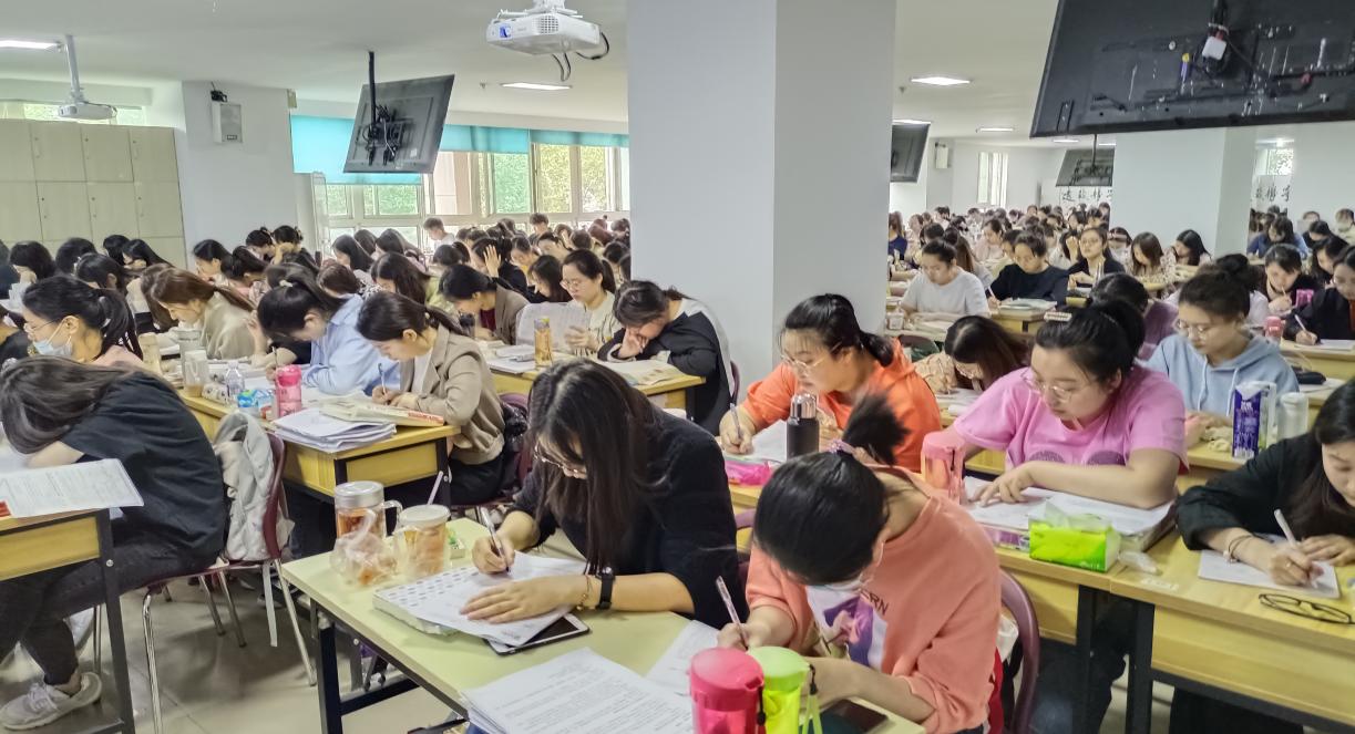 河南省教师招聘考试政策面临变革,考生备考动力十足 河南省教师招聘考试政策面临变革,考生备考动力十足