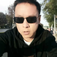凡白
