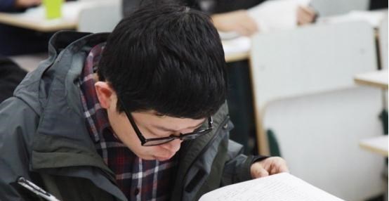 公务员面临“扩招”,有4种人分数再高,想要成功上岸也没戏 公务员面临“扩招”,有4种人分数再高,想要成功上岸也没戏