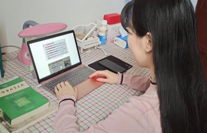 深圳普通中学老师工资曝光,看完工资单,后悔当初没当老师 深圳普通中学老师工资曝光,看完工资单,后悔当初没当老师