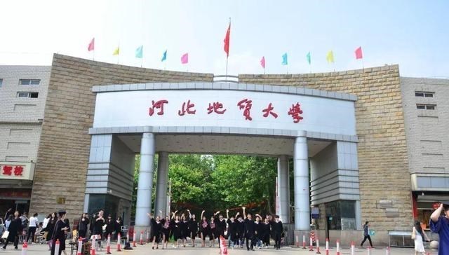 张雪峰推荐的二本大学有哪些？这5所值得关注，性价比高