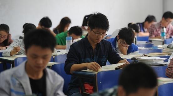 读公立和私立学校,对学生来说有哪些不同?家长:长大后差距大 读公立和私立学校,对学生来说有哪些不同?家长:长大后差距大