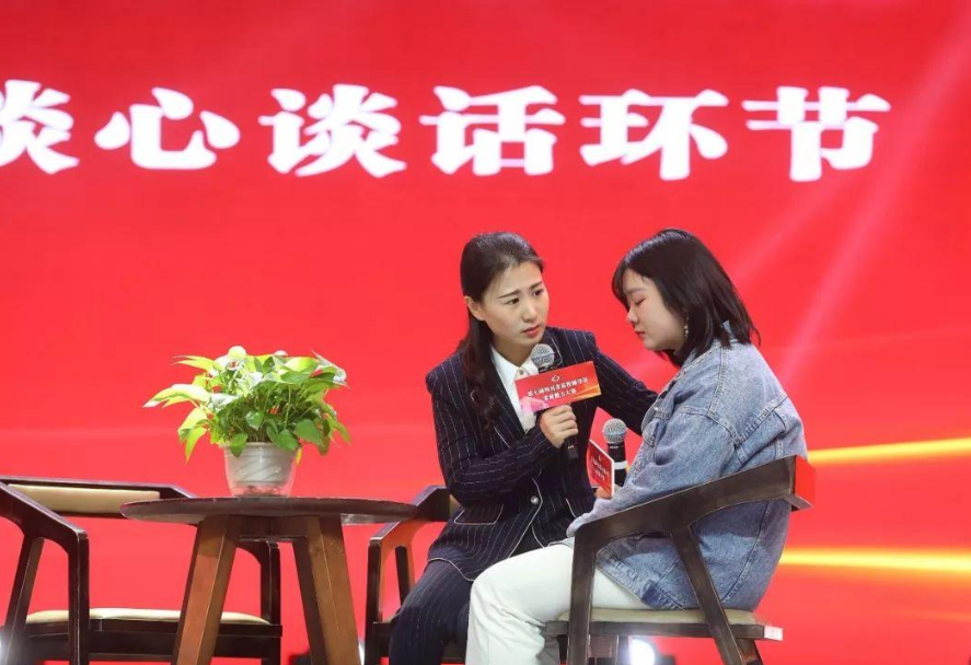 大学辅导员工资曝光，难怪名校博士也抢着去当，金额属实叫人羡慕