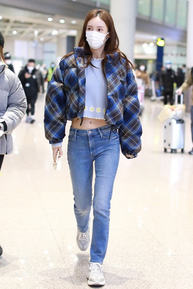 小个子女生怎么穿搭羽绒服显高(小个子女生显高羽绒服穿搭技巧2025) 小个子女生怎么穿搭羽绒服显高(小个子女生显高羽绒服穿搭技巧2025)