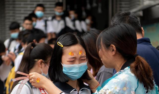 2021中考新方案出炉，理科总分骤降40，英语恐被“踢出”主科队伍