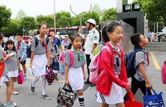 幼儿园迎来“新规定”，孩子上学更放心了，家长表示终于等到你