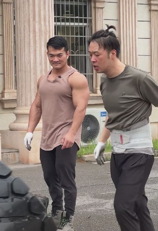 杜海涛瘦身成功,网友:简直换了个人! - 娱乐资讯(存满娱乐网)