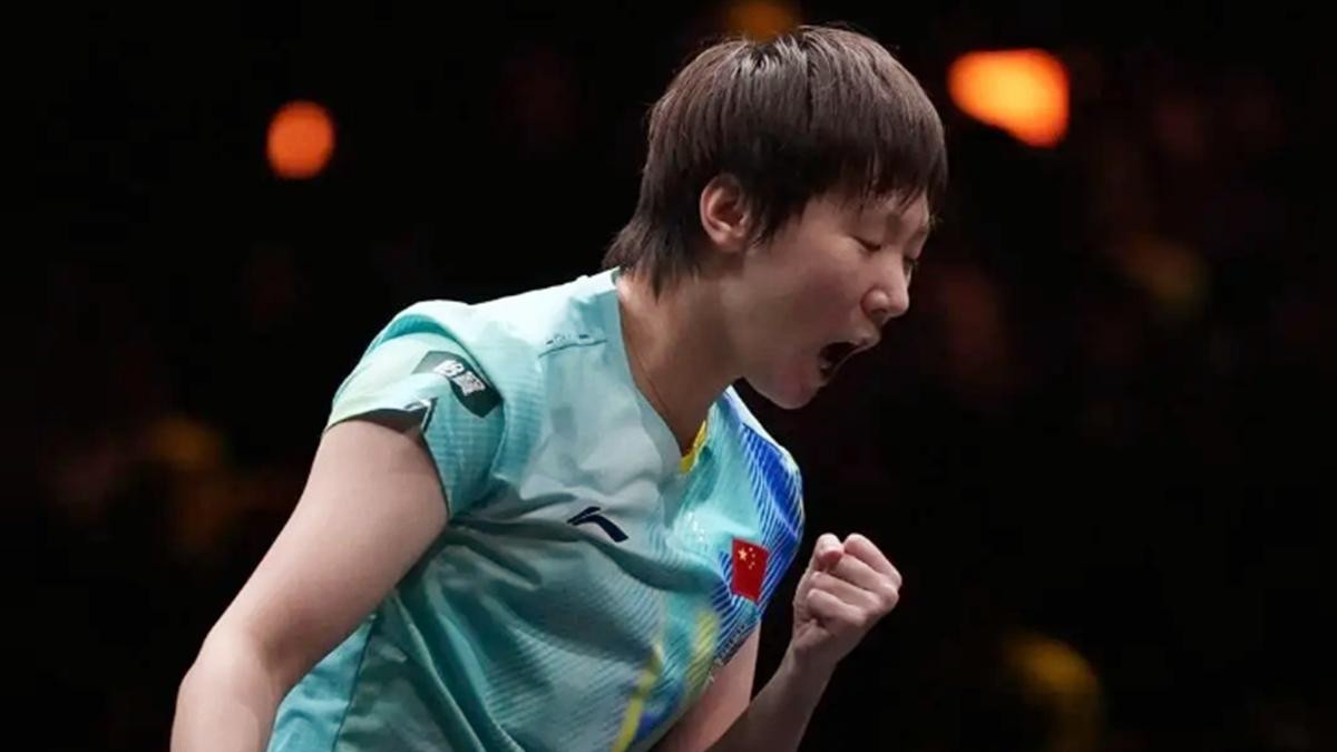 慢镜还原！王曼昱4-0佐藤瞳夺冠，最后两分“打趴”对手始末