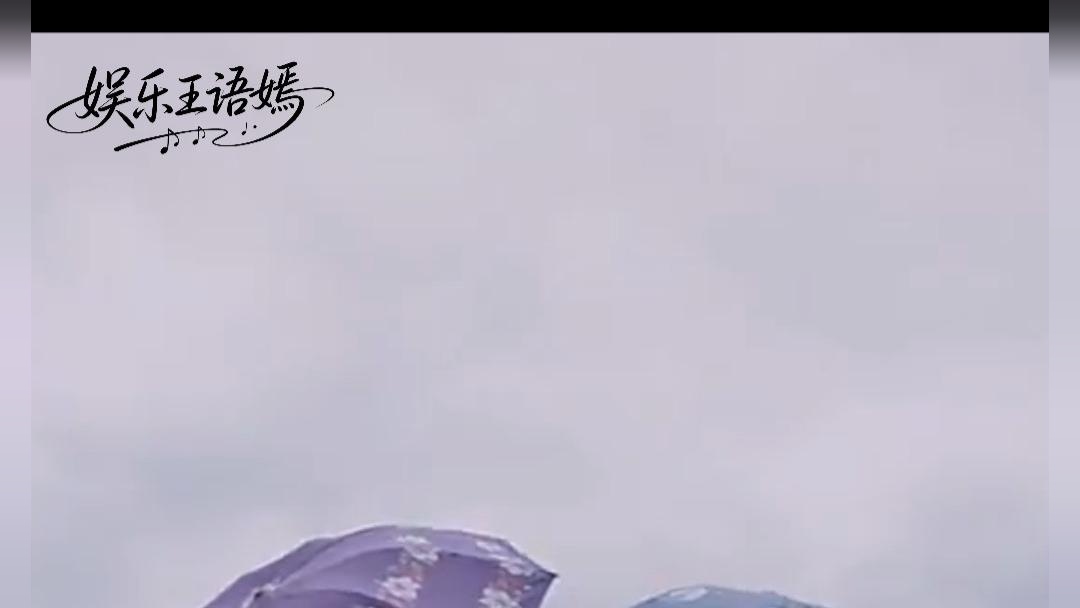 “蓝色的天空像大海一样”