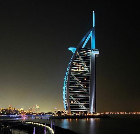 土豪们,去过迪拜你才知道其实自己有多穷··