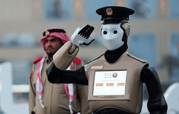 全球首个机器警察已上岗 见过吗 据说很神奇 不要太吃惊哦 生活服务资讯 娱乐新闻网