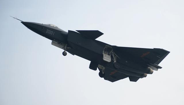 美称中国隐形战机15年赶上美国 近海战力可怕
