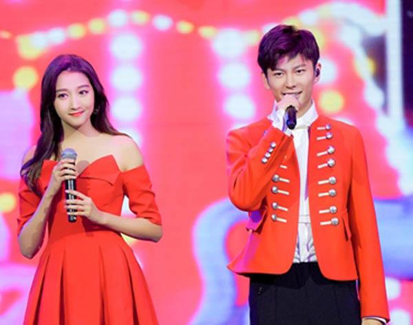 关晓彤称他为最爱的哥哥 鹿晗被他抢女友 这位王嘉是谁