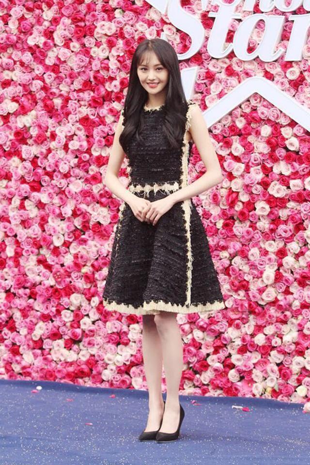 同款服装的视频 2e826f1f909819e1ba4d67fdb0b0701ax640x960x142.jpeg