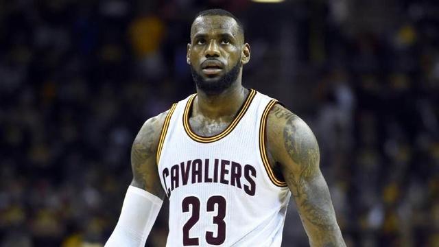 季后赛厉害了, 詹姆斯的确牛, 但这三位才真的让