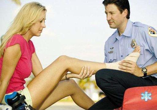 治疗膝盖骨疼痛的民间偏方, 为家里人收了!