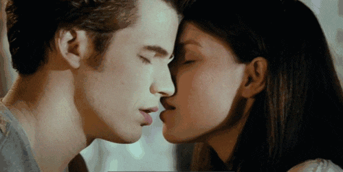 和对方确定关系后的那个晚上, 你们做了什么?