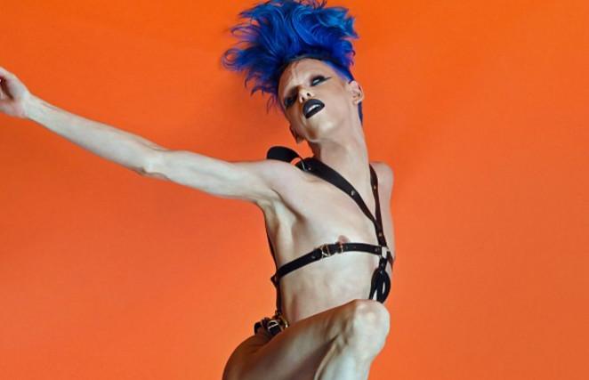 男子花费5万美金整成无性人, 梦想成为外星人