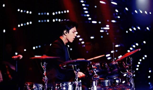 张碧晨圆《凉凉》梦小岳岳搞事情，《歌手》巅峰战更是场大狂欢