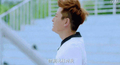 男生的哪个瞬间你会觉得他很gay?