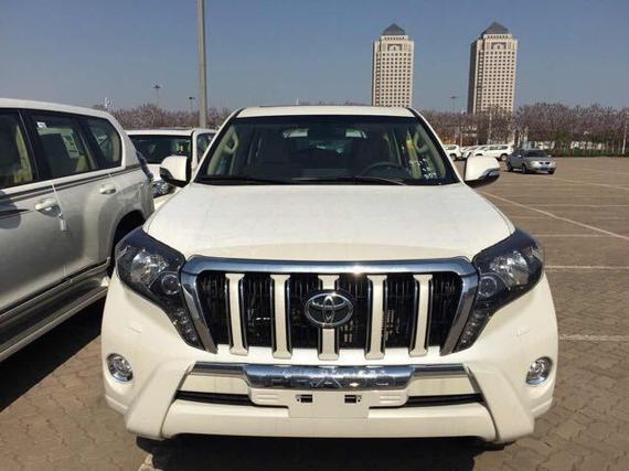 丰田霸道2700限量版现车图片配置提车多少钱