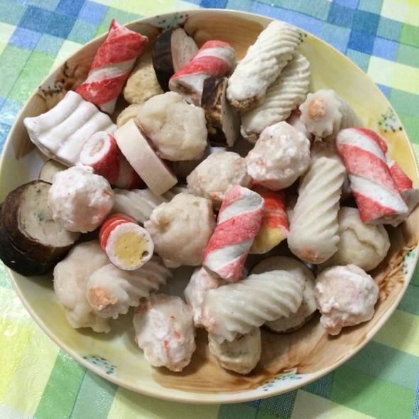 火锅里的各种丸子都是什么做的?