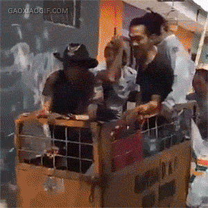 姑娘想的太多了, 看样子是个老司机!