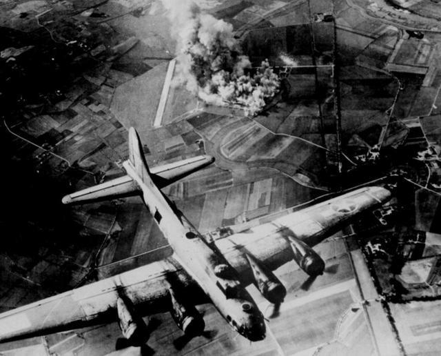 二战德国投降后, 斯大林放弃赔款, 而是要了这些