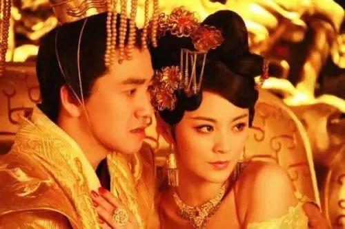 整惨林依晨被骂！3P绯闻！美女毛林林何时能火？