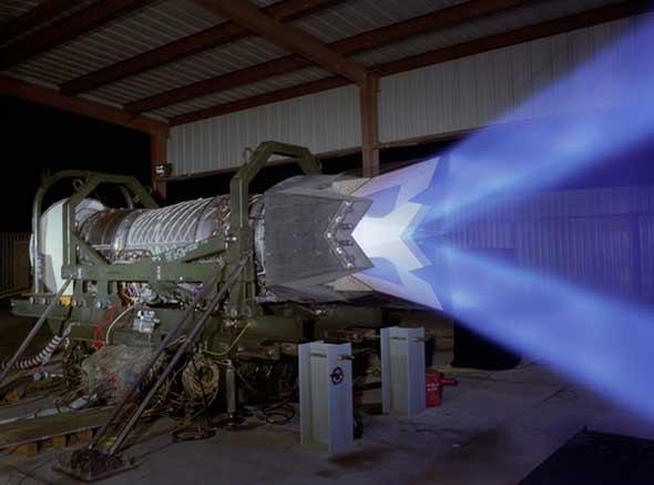 飞机发动机喷蓝火和红火, 两者之间什么区别?