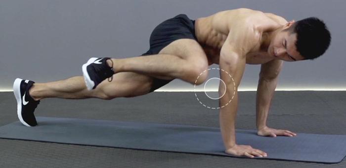 练腹肌最佳动作四个 d4d789289066c09e0c3a904681092120x700x340x21.jpeg