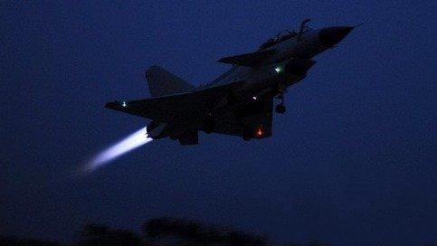 飞机发动机喷蓝火和红火, 两者之间什么区别?