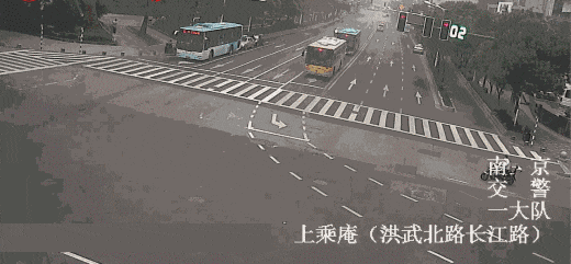 交通事故gif动态图片大全 交通车祸gif图