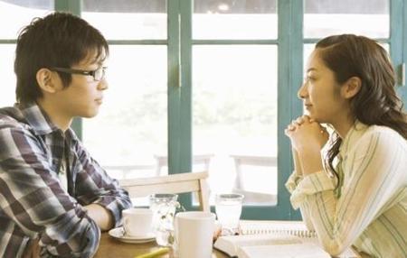 为什么说一个女人值不值得交往, 吃一顿饭就知道?