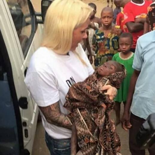 那个当年瘦弱的非洲小男孩, 如今长成这样了!