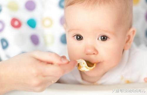 6到8个月宝宝辅食吃什么? 辅食添加注意这4点 3款辅食推荐