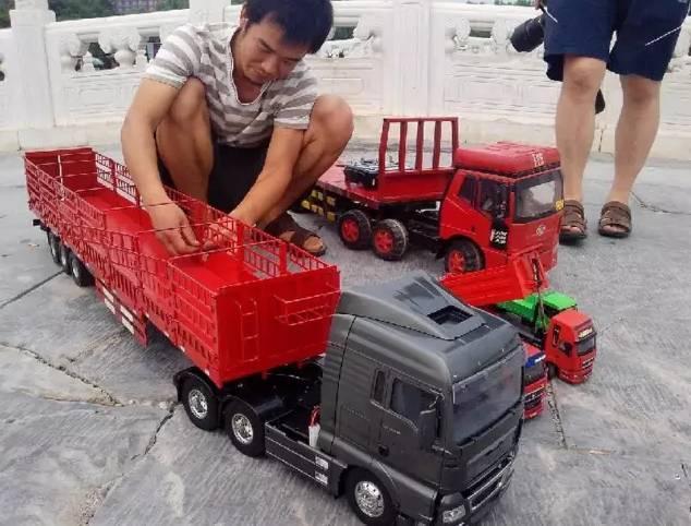 80后农村小伙为三个孩子设计出可操控玩具汽车