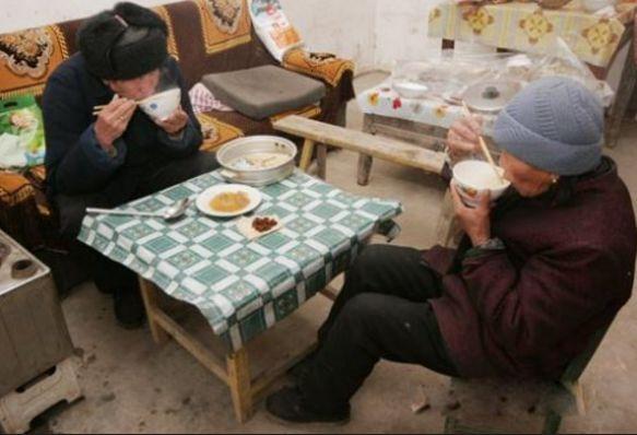 农村留守老人, 儿女们不在家和在家的饭菜不一样