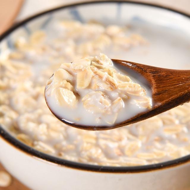 年底熬夜喝酒应酬太伤胃, 常吃这几种养胃食物, 排毒更养胃