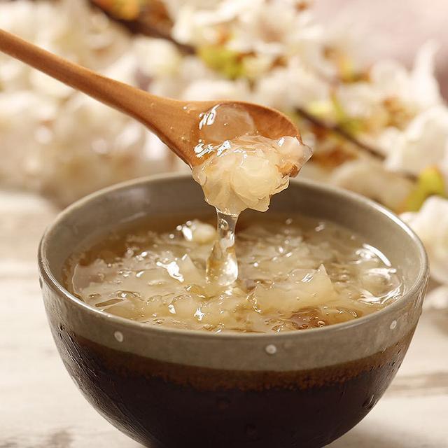 长期吸烟伤肺, 这几种清肺食物每天吃一点, 慢慢排出肺部毒素