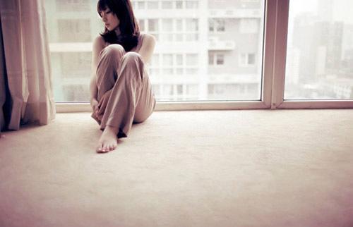 如果有一天你的理想被风雨淋湿, 谁愿意回头扶一把?