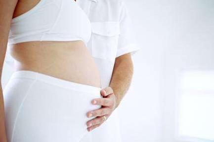 孕妈生产, 是先见红好还是先破水好? 这些注意事项你要了解