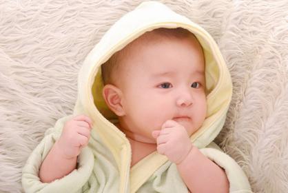 冬天, 孩子有这3种情况, 说明TA缺水了, 爸妈别忘了给孩子补水