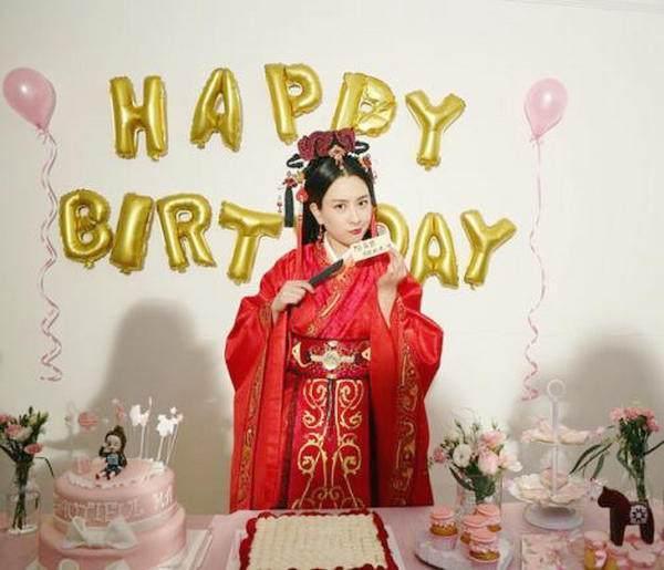 马苏低调过生日, 比秒删尴尬的是, 一个朋友都没有