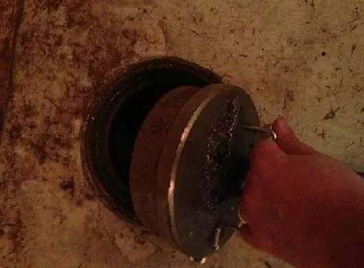 搬家发现一个箱子: 打开后高兴了!