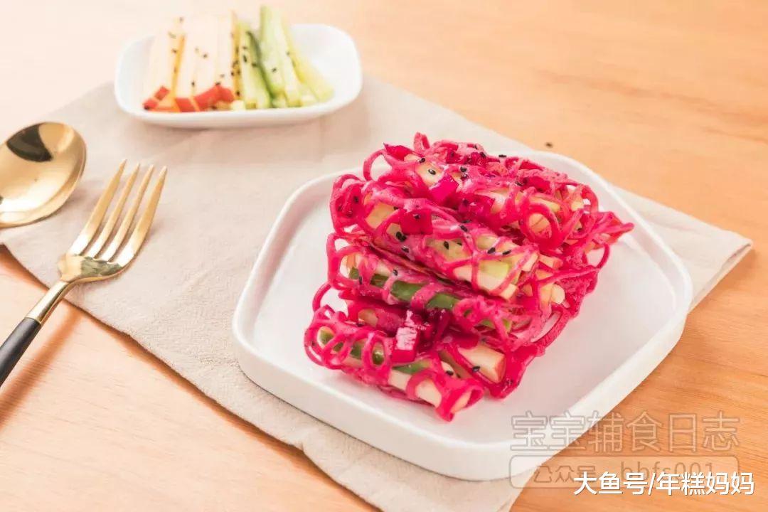 鸡蛋饼还能这么做! 宝宝一次吃了俩