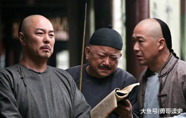 嘉庆皇帝即位后，几乎是一夜之间