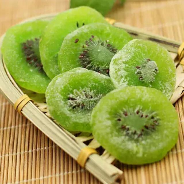 女人过了30岁, 多吃这几种碱性食物, 帮你排除卵巢毒素, 更显年轻