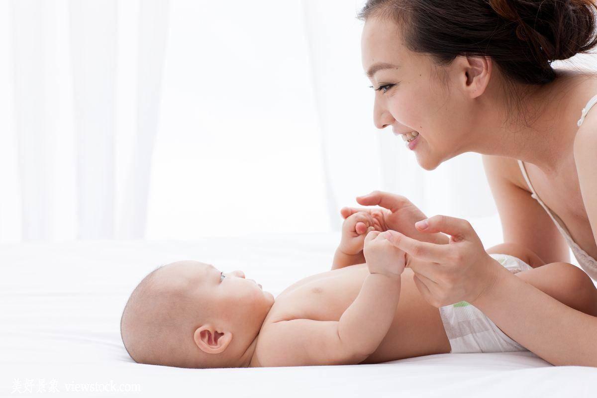 新手妈妈的头等大事, 怎样给宝宝选择纸尿裤?