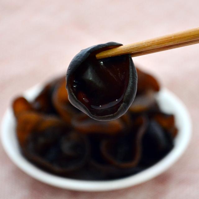 血糖过高先别慌, 常吃这几种天然“降糖食物”, 降低血糖比吃药好